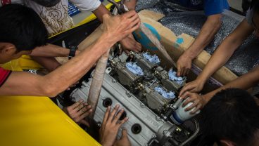 PUTTING BACK THE ENGINE | FERRARI 308 GTB